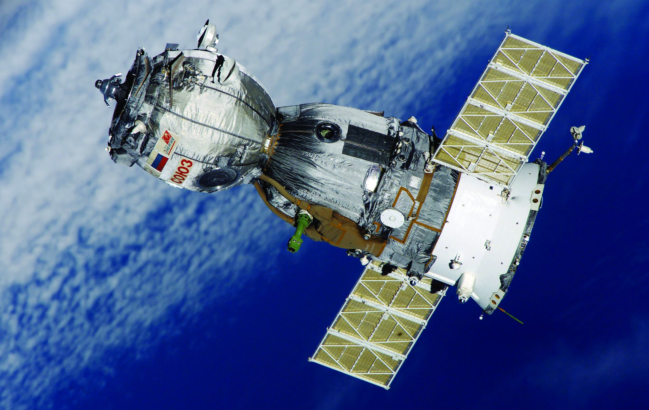 Soyuz_TMA-7_spacecraft2edit1-1