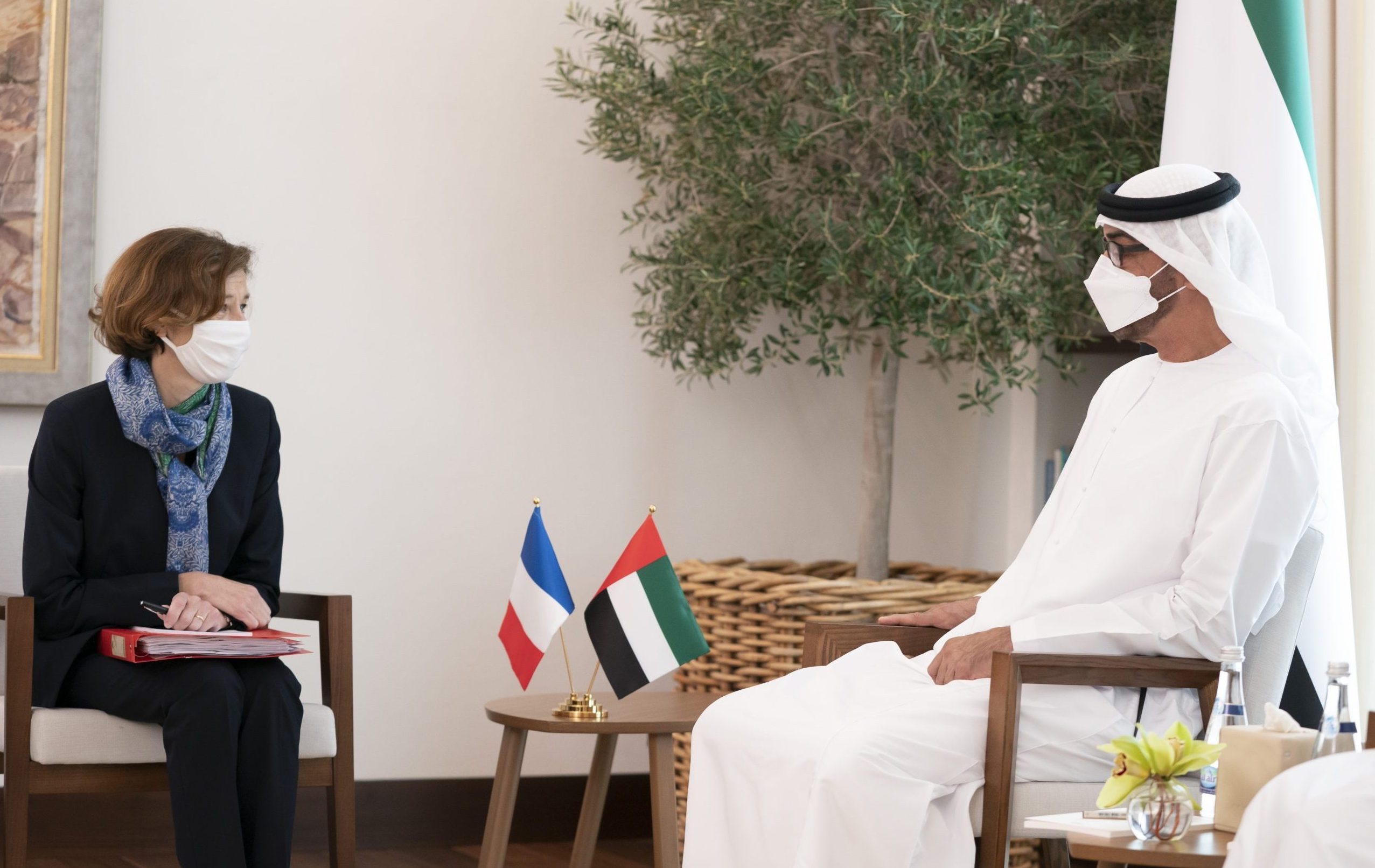 ABU DHABI, UNITED ARAB EMIRATES - December 01, 2018: HH Sheikh Mohamed bin Zayed Al Nahyan, Crown Prince of Abu Dhabi and Deputy Supreme Commander of the UAE Armed Forces (R), meets with HE Florence Parly, Minister of the Armed Forces of France (L), at Al Shati Palace.

( Hamad Al Mansoori / Ministry of Presidential Affairs )
---
