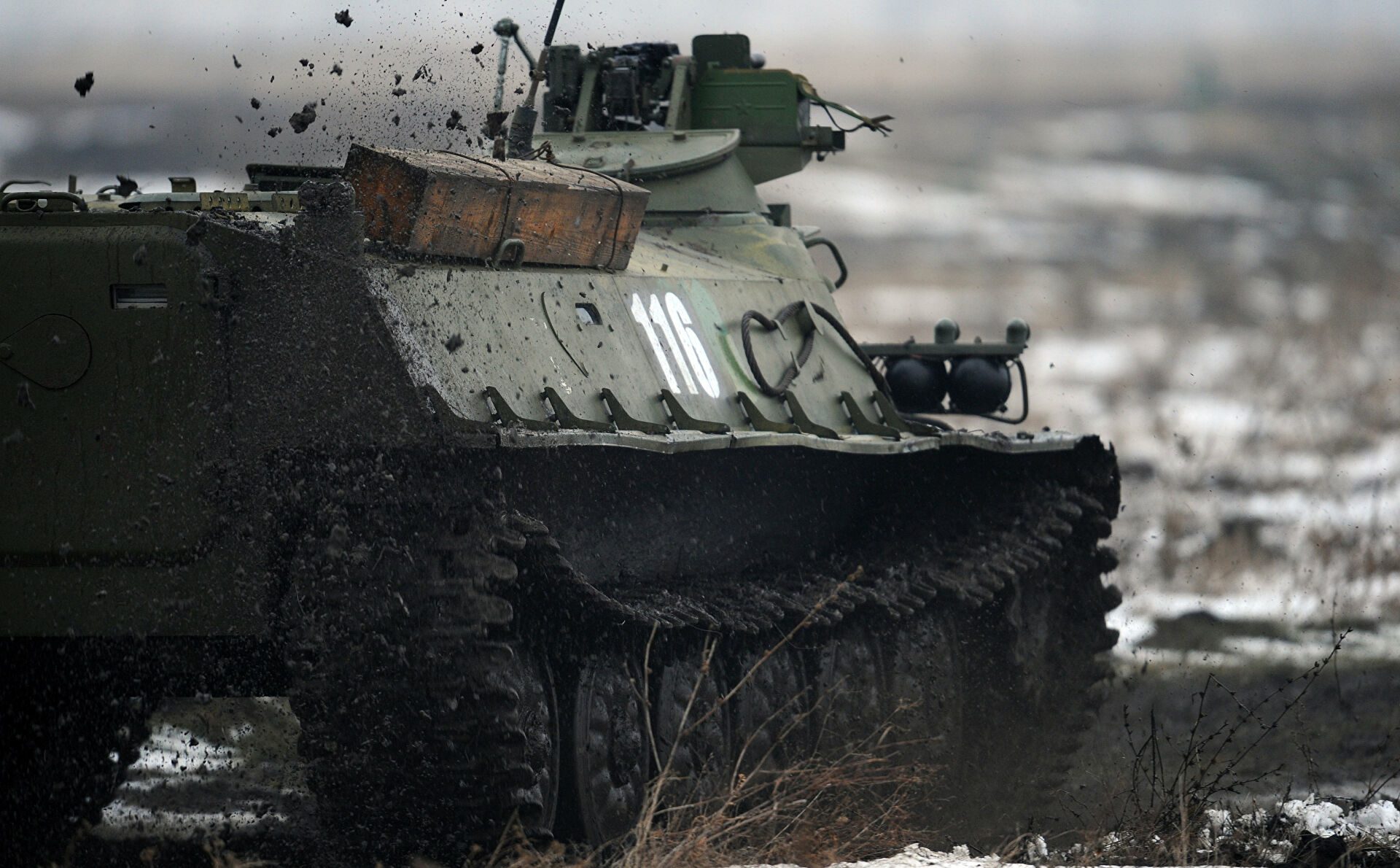 الروس يبتكرون روبوتا ينقل الذخائر إلى الخط الأمامي