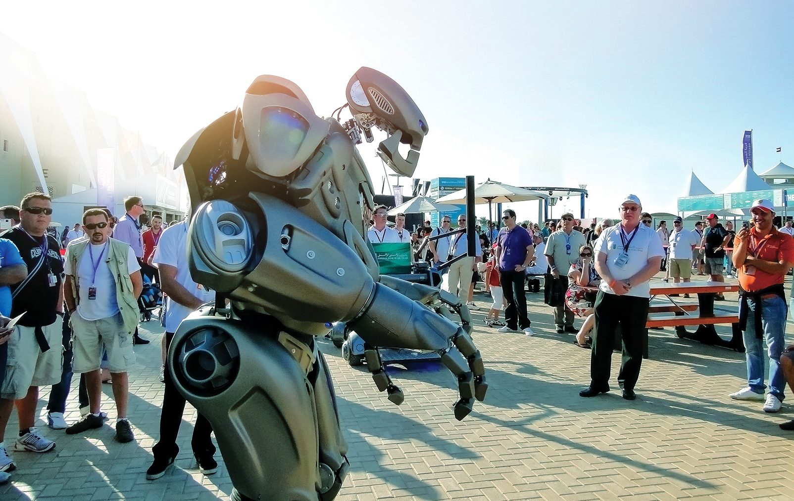 Abu,Dhabi,,Uae,-,November,12,,2011:,People,Taking,Pictures