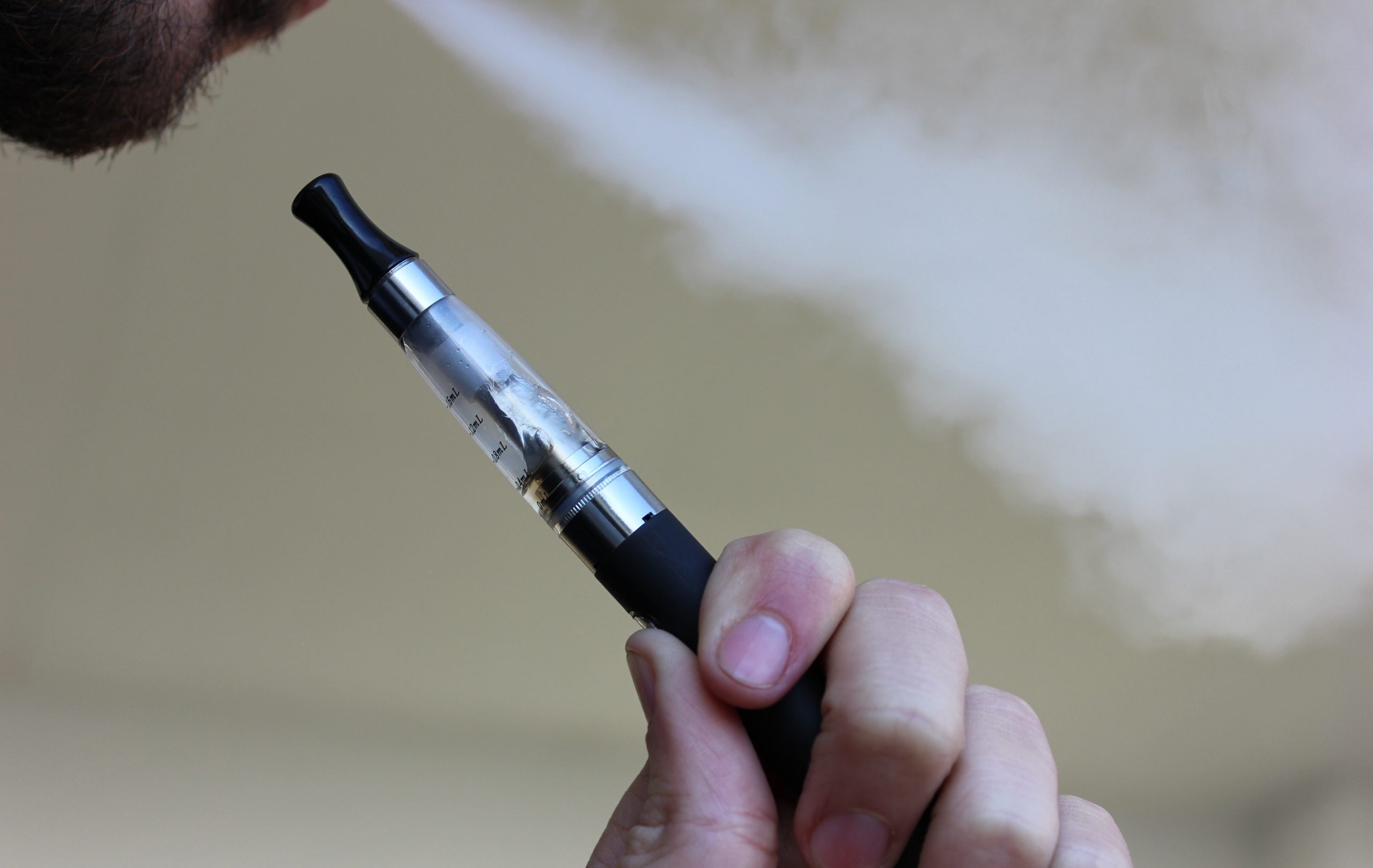 e-cigarette-1301664