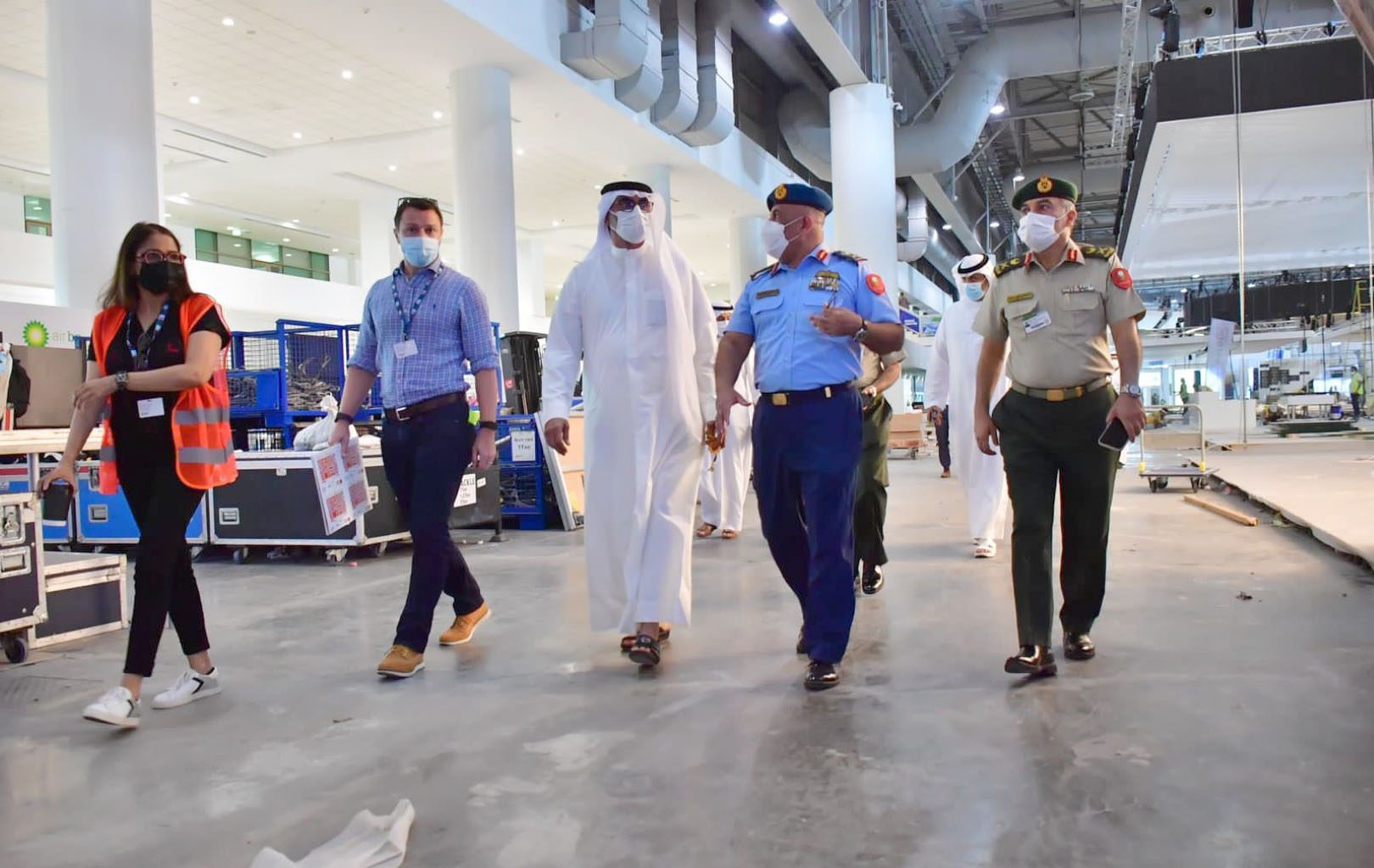 2758354187152128253 (1)