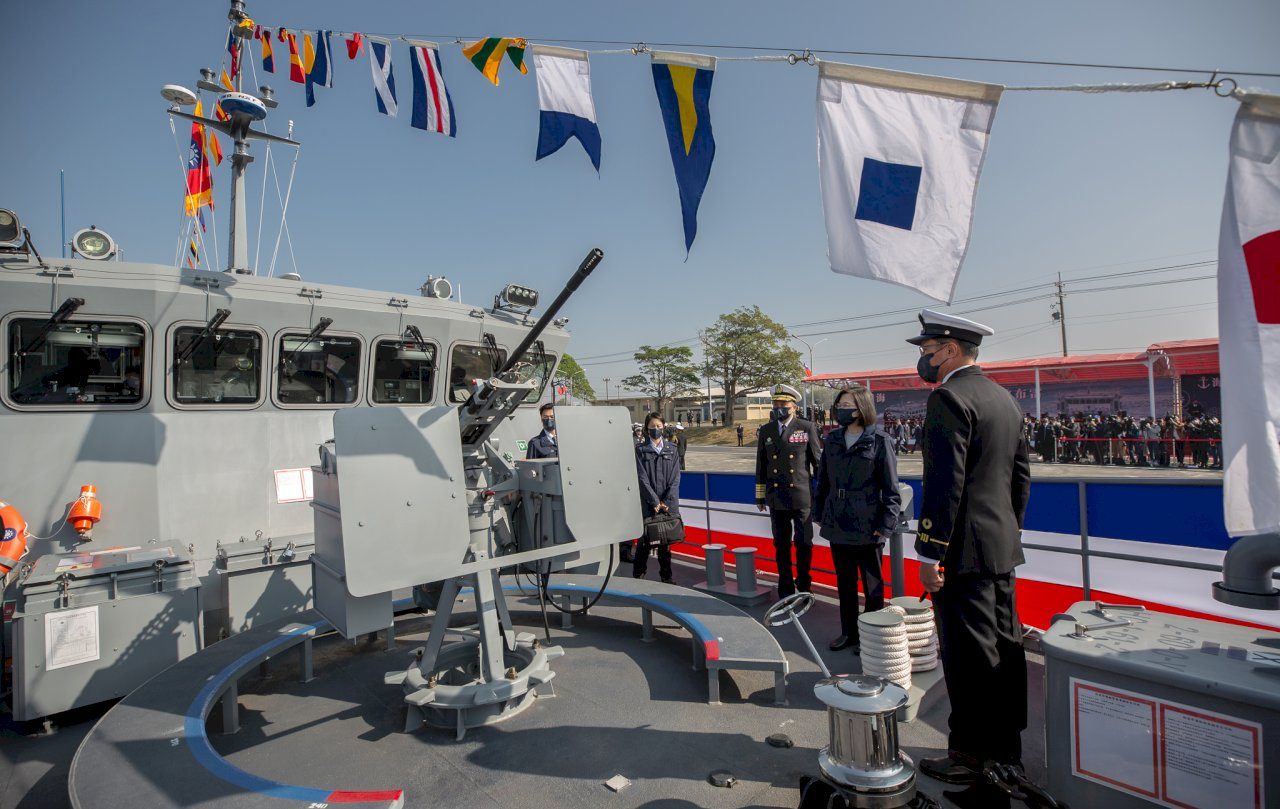 تايوان تطور سفناً حربية لنشر الألغام البحرية آلياً (5)