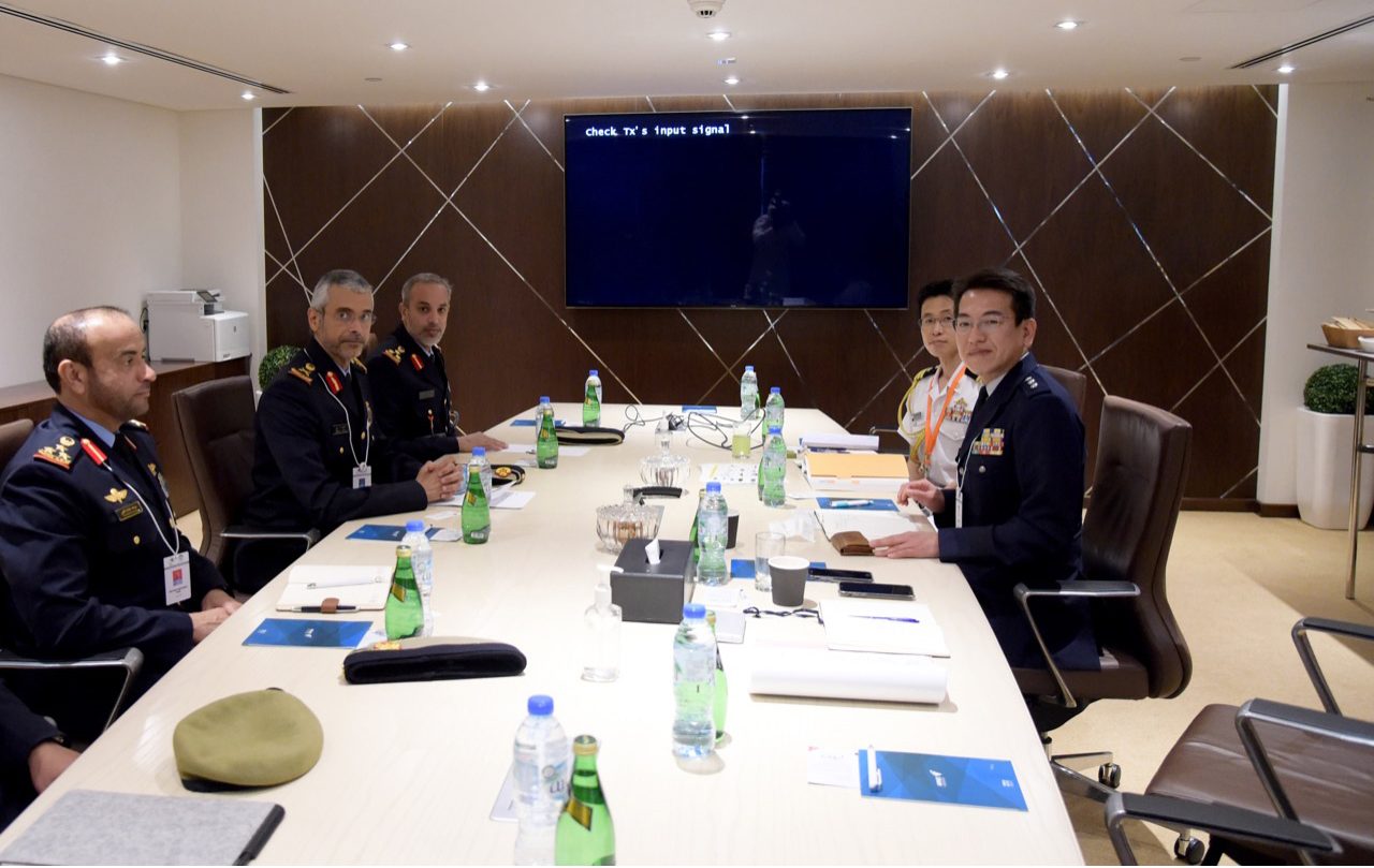 8d2c83df-ae8b-4c53-8ee9-88d3786e32ba