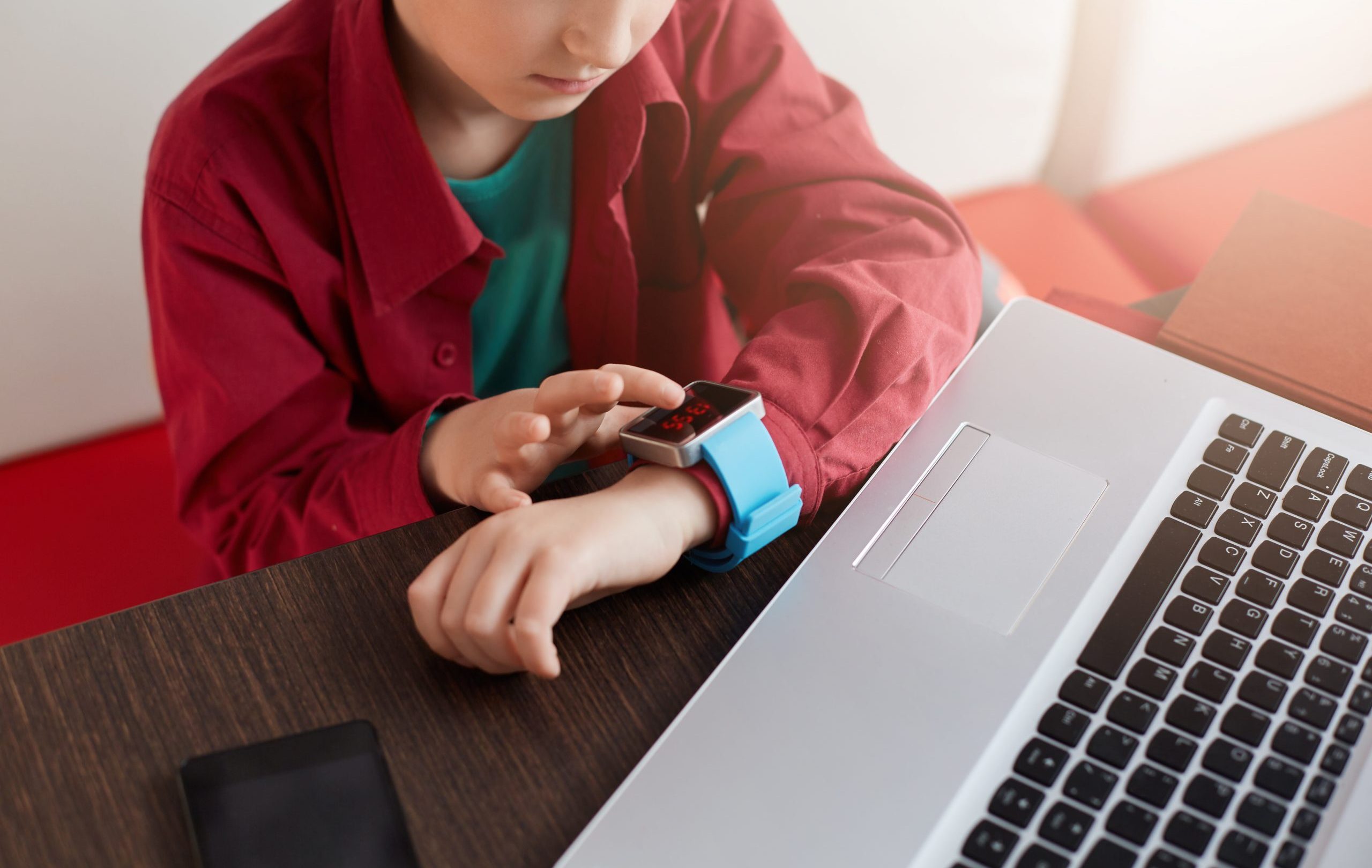 الأجهزة الإلكترونية الذكية قد تتحول إلى أدوات تجسس